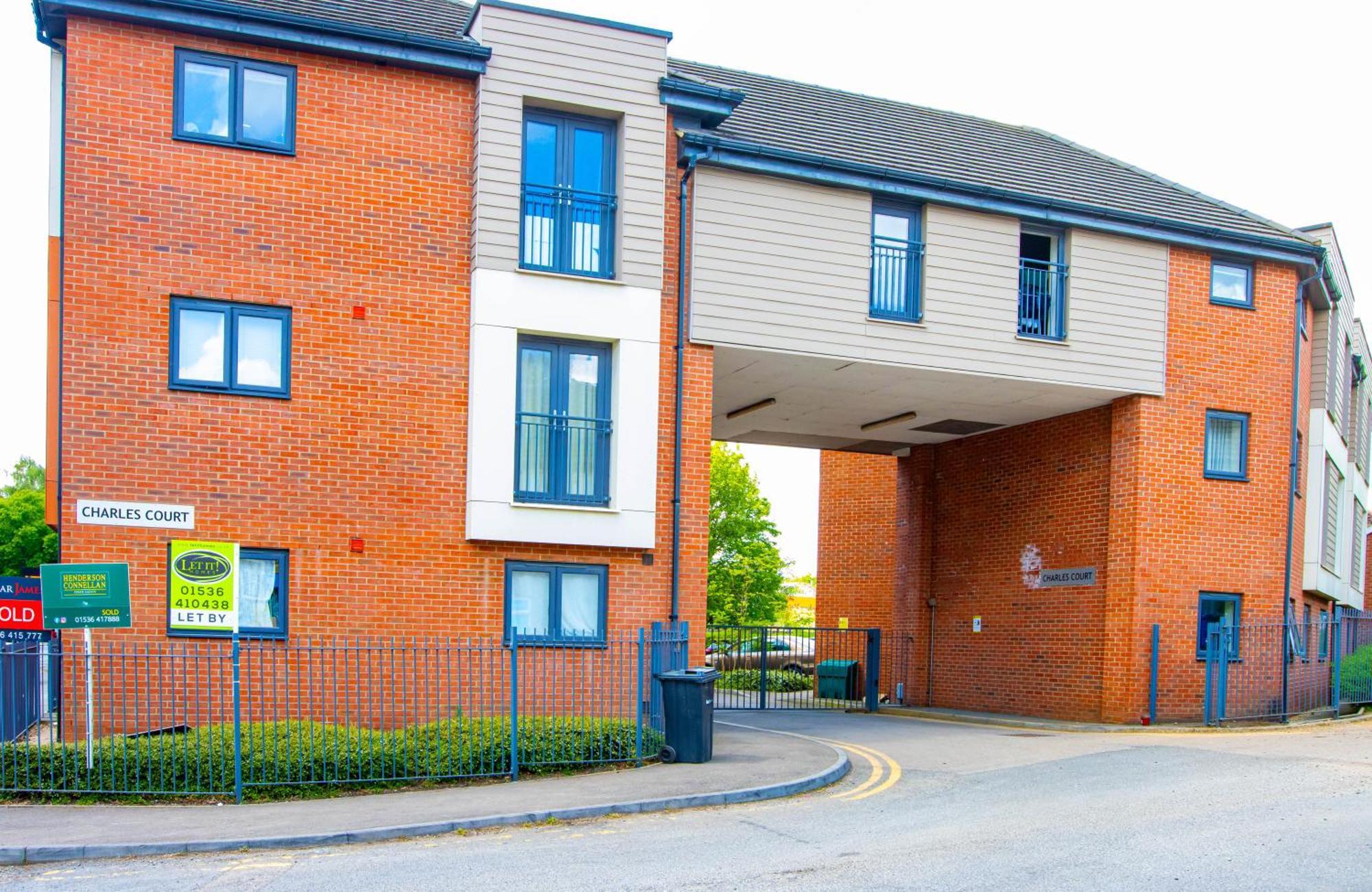 Sianavi Apartments Kettering Kültér fotó